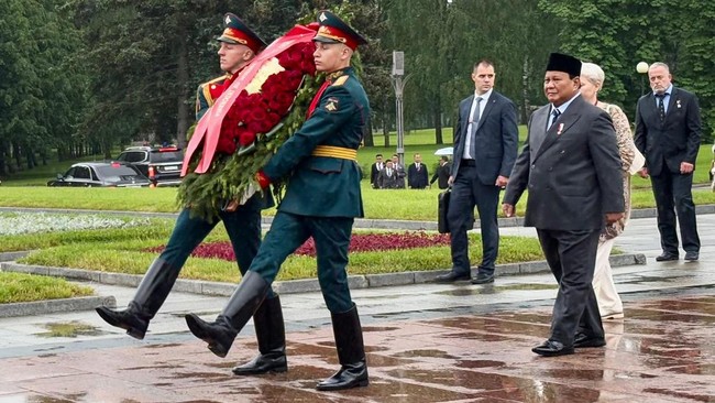 Presiden Prabowo memuji kepemimpinan China dan Rusia dalam pidatonya di SPIEF. Menurutnya mereka konsisten dalam memperjuangkan keadilan global.