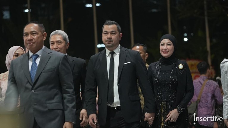 Sultan Djorghi & Annisa Trihapsari Sultan Djorghi & Annisa Trihapsari