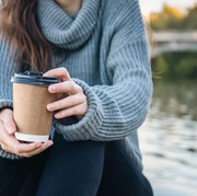 Kopi Tumpah di Baju? Ini 6 Cara Mudah Menghilangkan Noda