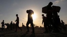 Hamas Sebut Siap Berunding untuk Akhiri Perang Usai Gaza Dapat Bantuan