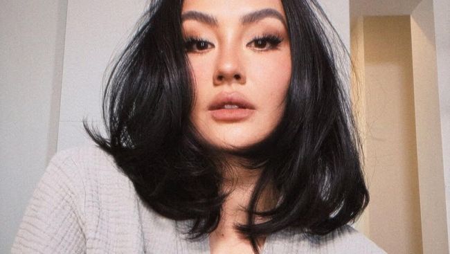 Reaksi Agnez Mo Usai Diputus Bebas Bayar Rp1,5 Miliar ke Ari Bias