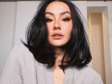 Reaksi Agnez Mo Usai Diputus Bebas Bayar Rp1,5 Miliar ke Ari Bias