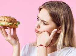 Bikin Sedih! 5 Makanan Ini Pengaruhi Suasana Hati Jadi Lebih Mellow