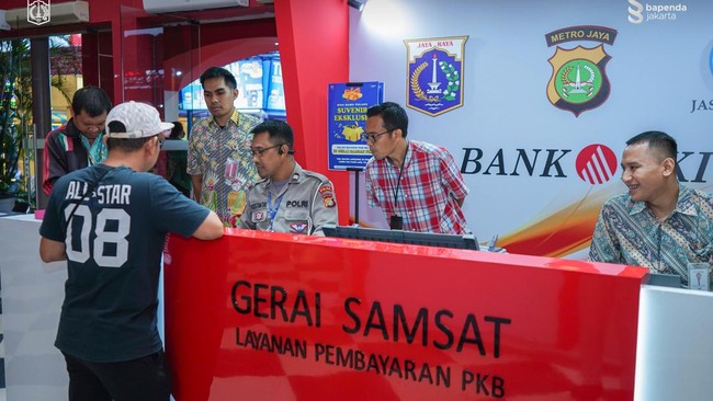 Pemerintah DKI Jakarta memberikan insentif penghapusan sanksi PKB dan BBNKB untuk meringankan beban masyarakat yang berlaku dari 14 Juni hingga 31 Agustus 2025.