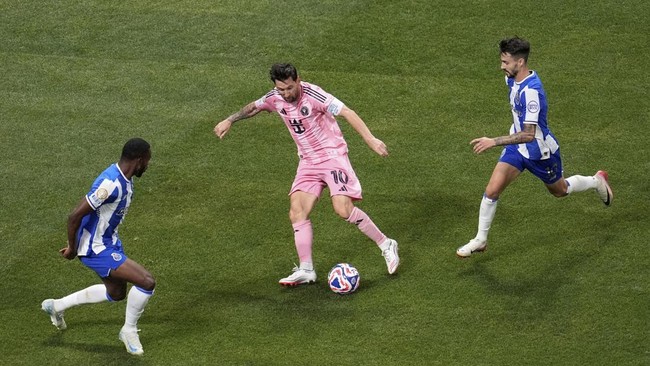 Inter Miami Lolos 16 Besar, Rekor Spesial Messi Belum Ternoda Lionel Messi berhasil menjaga rekor spesial usai membantu Inter Miami lolos ke babak 16 besar Piala Dunia Antarklub 2025.