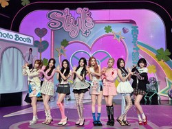 Lirik Lagu Style - Hearts2Hearts