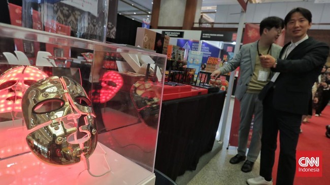 Indonesia International Halal Festival (IIHF) 2025 masih berlanjut di hari kedua di JICC, Sabtu (21/6).
