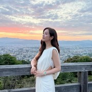 Tampil Elegan Bak Dewi, Simak 9 Potret Aktris Korea Han Ji Min di Acara Terbaru Omega