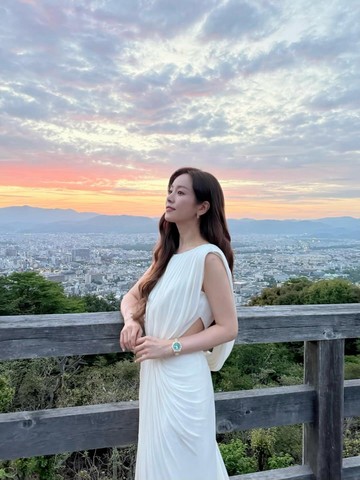 img-title Tampil Elegan Bak Dewi, Simak 9 Potret Aktris Korea Han Ji Min di Acara Terbaru Omega