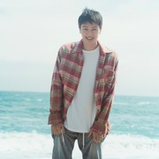 Balik Mode Idol, Yook Sung Jae Comeback dengan Mini Album Perdana All About Blue