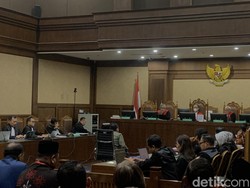 Teman Kuliah Jadi Saksi Meringankan: Hasto Pernah Tolak Ditawari Jadi Menteri
