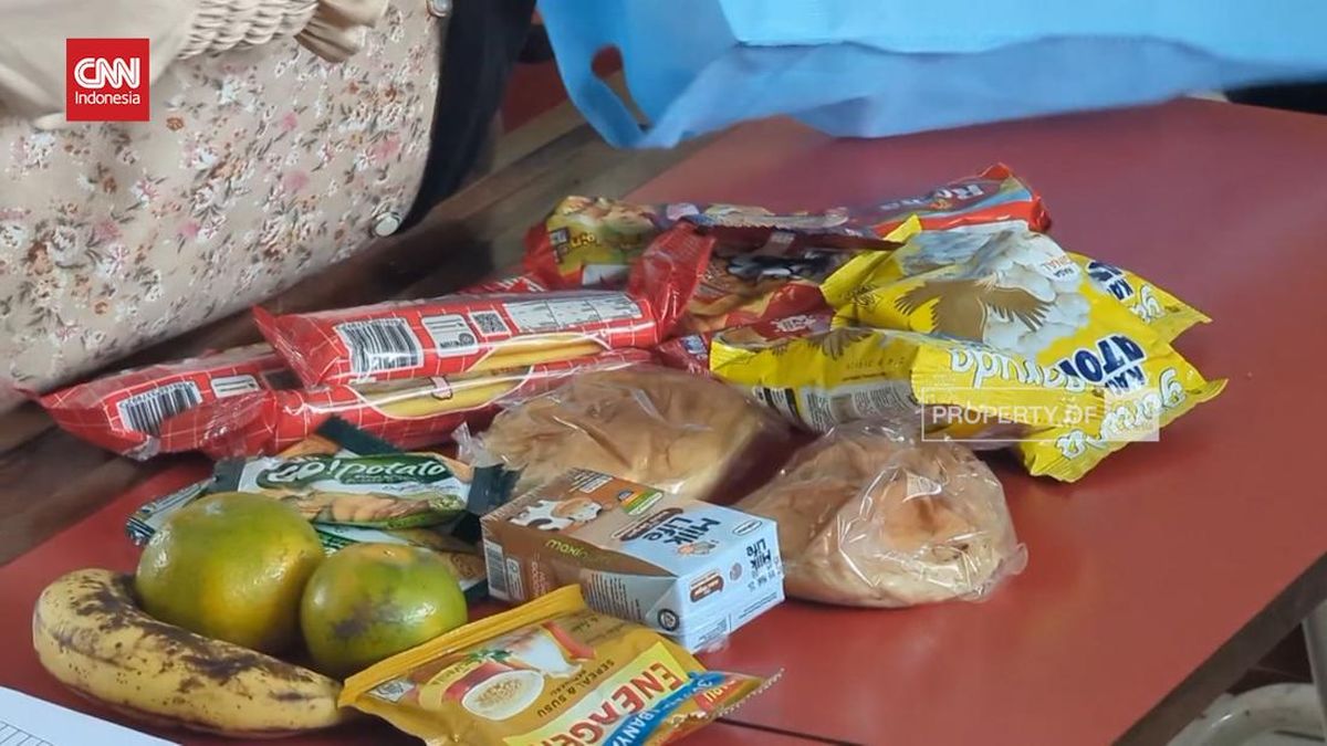 VIDEO: Menu MBG di SDN 01 Pondok Betung Camilan, Buah dan Susu