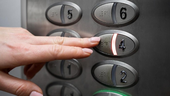 Alasan tidak ada lantai 4 dan 13 di hotel/Foto: Freepik.com