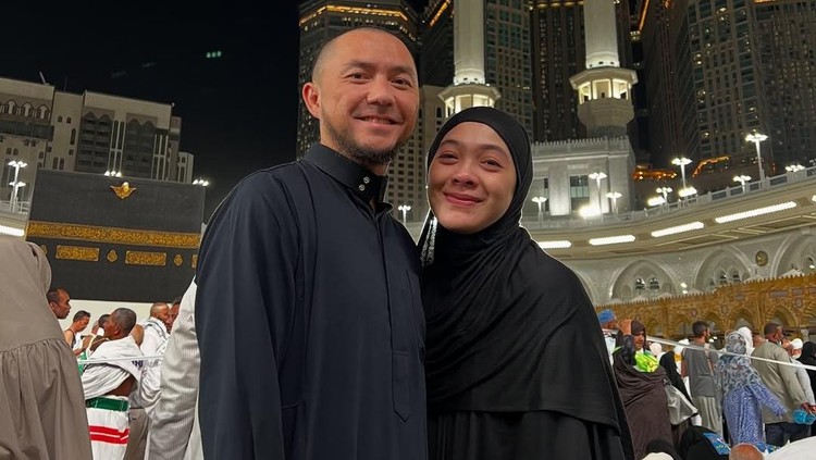 Momen Omesh dan Dian Ayu menyelesaikan rangkaian ibadah haji.