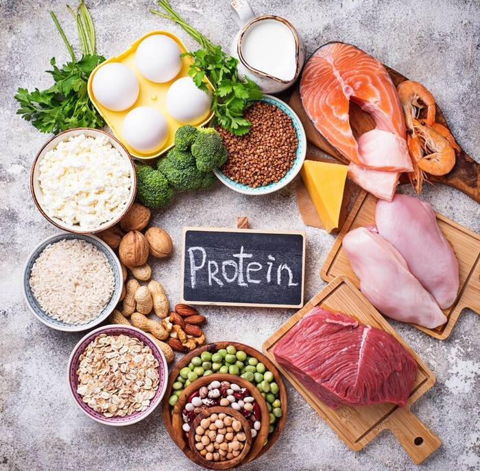 Ilustrasi makanan yang kaya protein/Foto: Freepik.com/Yuliyafurman