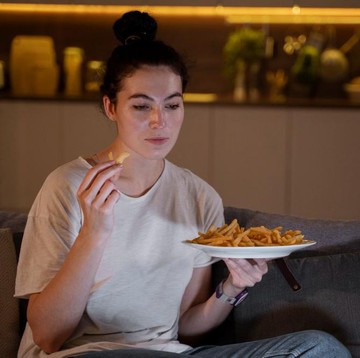 3 Jenis Makanan yang Bisa Memperparah Kondisi Jerawat