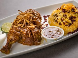 5 Makanan Khas Iran yang Sedap, Zereshk Polo hingga Kebab