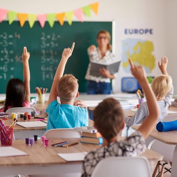 Bukan Beban Negara, 5 Negara Ini Siapkan Gaji Ratusan Juta untuk Profesi Guru