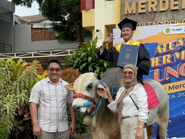 img-title Kisah Inspiratif di Balik Mahasiswa yang Bawa Sapi Saat Wisuda