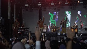 RAN Bakar Energi Penonton Allo Bank Festival 2025