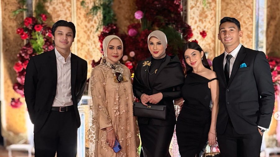 Ariel Tatum bersama Daffa Wardhana dan Marini Zumarnis