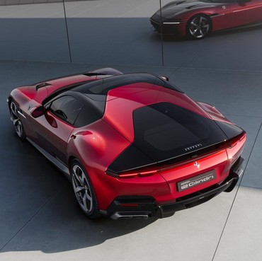 Viral Ferrari Hasil Curian Tabrak Tiang Listrik hingga Hancur