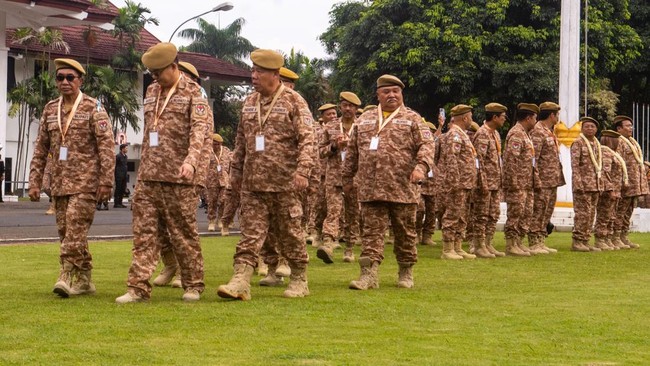 Sepuluh peserta retret kepala daerah dan wakil kepala daerah Gelombang II mengidap masalah kesehatan hingga diberi pengawasan penuh oleh panitia.
