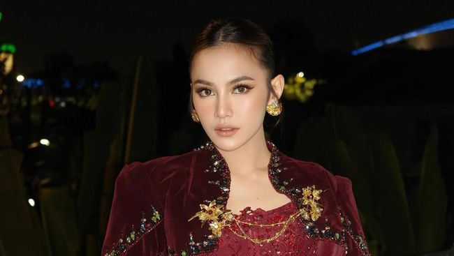 Penuh Haru, Mahalini Ungkap Pengalaman Spiritual Umrah Pertamanya sebagai Mualaf