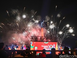 Warna-warni Pakaian Adat Betawi di Panggung Perayaan HUT ke-498 Jakarta