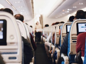 Ternyata Ini Arti 8 Suara yang Sering Terdengar di Pesawat