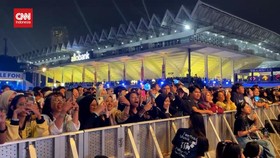 VIDEO: Momen Teume Nobar TREASURE dari Area Outdoor Allo Bank Festival