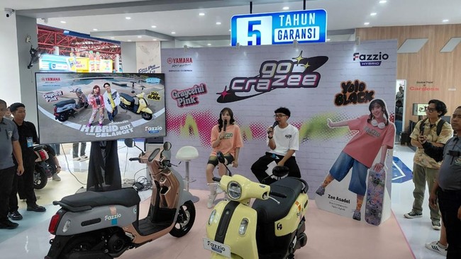 Dua warna baru untuk Yamaha Fazzio Hybrid, yakni Grayceful Pink dan Yolo Black meluncur di Jakarta Fair Kemayoran (JFK).
