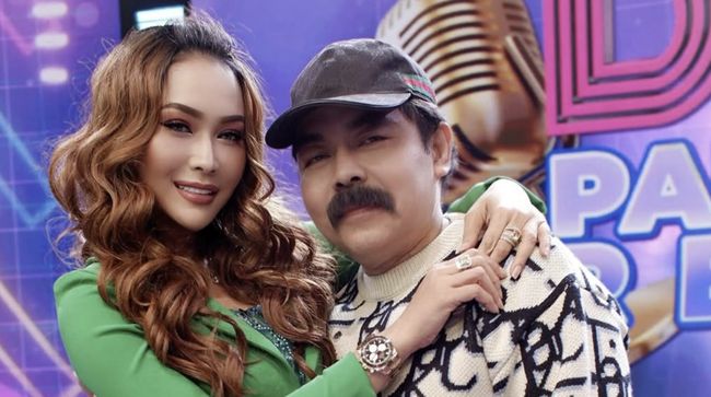 Inul Daratista memperkirakan suaminya, Adam Suseno, bisa berkegiatan dan kembali menghibur publik sekitar dua pekan mendatang.