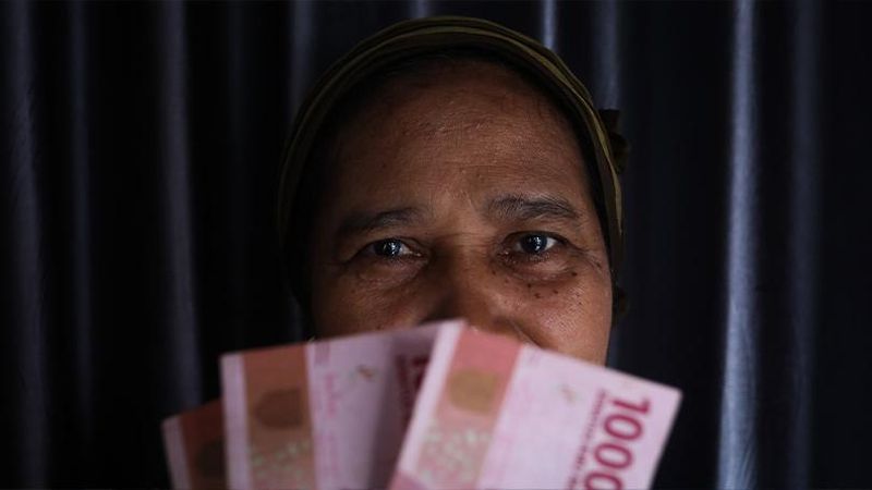 Guna melindungi daya beli masyarakat dan menjaga stabilitas ekonomi, pemerintah melalui Kemenkeu menggulirkan paket stimulus ekonomi di periode Juni-Juli 2025