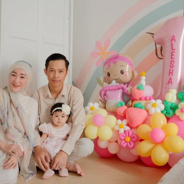 Ulang Tahun Pertama, Intip 5 Potret Alesha Anak Larissa Chou dan Ikram Rosadi