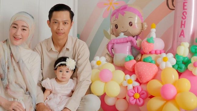 Ulang Tahun Pertama, Intip 5 Potret Alesha Anak Larissa Chou dan Ikram Rosadi