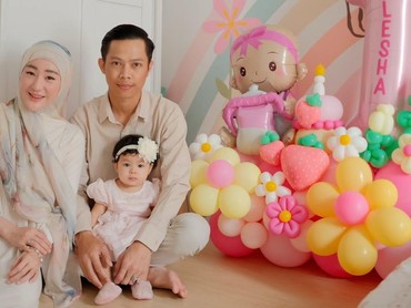 img-title Ulang Tahun Pertama, Intip 5 Potret Alesha Anak Larissa Chou dan Ikram Rosadi