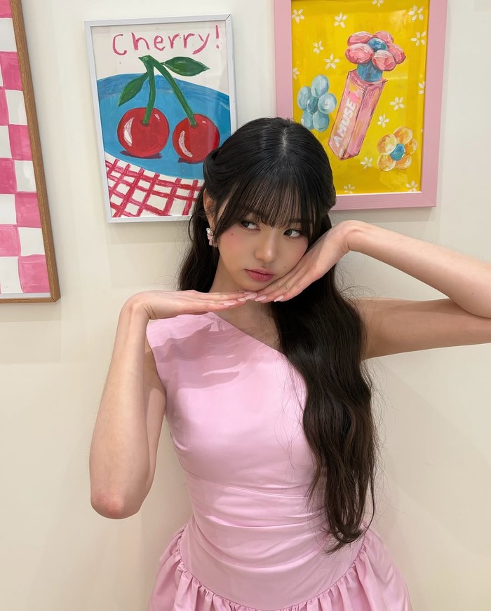 Bagi yang belum tahu, Jang Wonyoung IVE sendiri telah menjadi model atau duta merek K-beauty vegan tersebut sejak tahun 2023. Wah, luar biasa banget!/ Foto: instagram.com/for_everyoung10