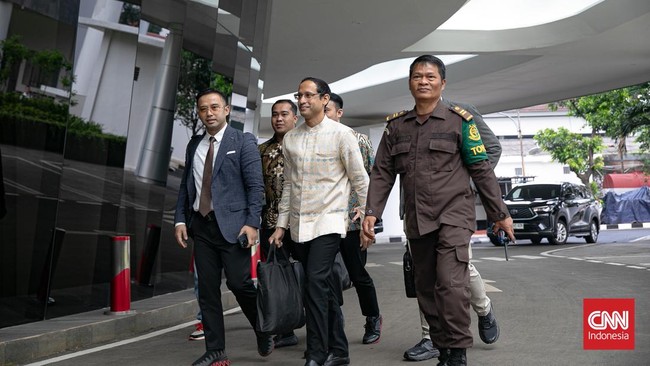 Eks Mendikbud Nadiem Makarim diperiksa selama 12 jam terkait kasus korupsi Program Digitalisasi Pendidikan periode 2019-2022.