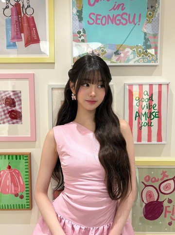 img-title 5 Potret Wonyoung IVE Tampil Bak Princess di Event AMUSE, Manis Nan Elegan!