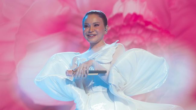 Spontan Duet dengan Siti Nurhaliza, Rossa Sukses Gelar Konser di Malaysia