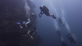 FOTO: Suguhan Spesial Bawah Air di Desa Wisata Tulamben Bali