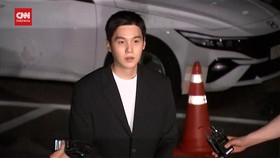 VIDEO: Momen Suga Keluar Wamil, Personel BTS Kini Lengkap