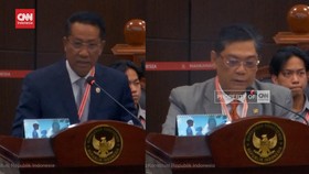 VIDEO: Pemerintah dan DPR Kompak Minta MK Tolak Gugatan UU TNI