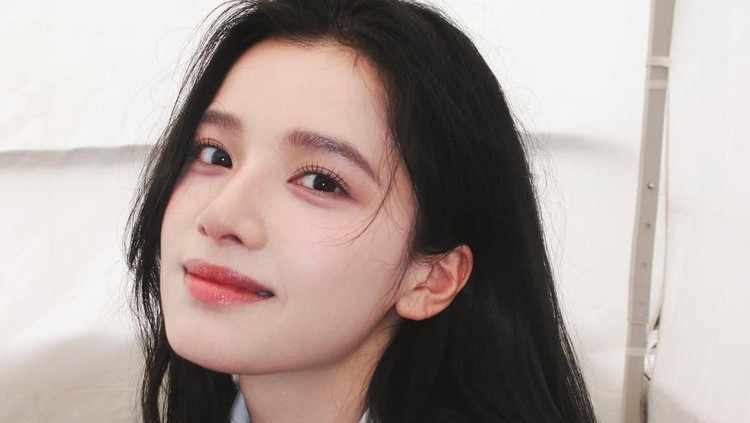 Zhang Jingyi