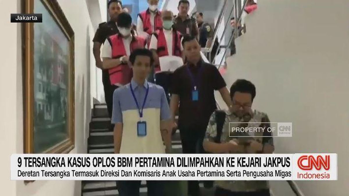 VIDEO: 9 Tersangka Kasus Oplos BBM Dilimpahkan ke Kejari Jakpus
