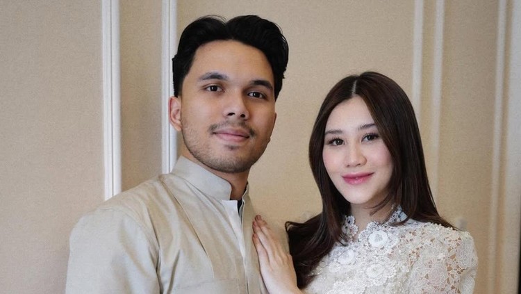 Aaliyah Massaid dan Suami