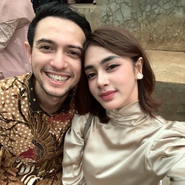 Rumah Tangga Diisukan Retak usai Istri Lepas Hijab, Apa Kata Rifky Balweel?