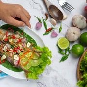 Jangan Melulu Digoreng, Ini 4 Cara Memasak Ikan yang Lebih Sehat dan Tetap Enak