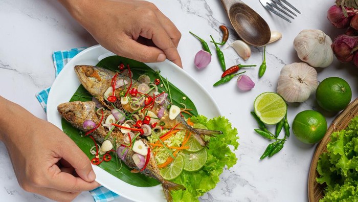 img-title Jangan Melulu Digoreng, Ini 4 Cara Memasak Ikan yang Lebih Sehat dan Tetap Enak